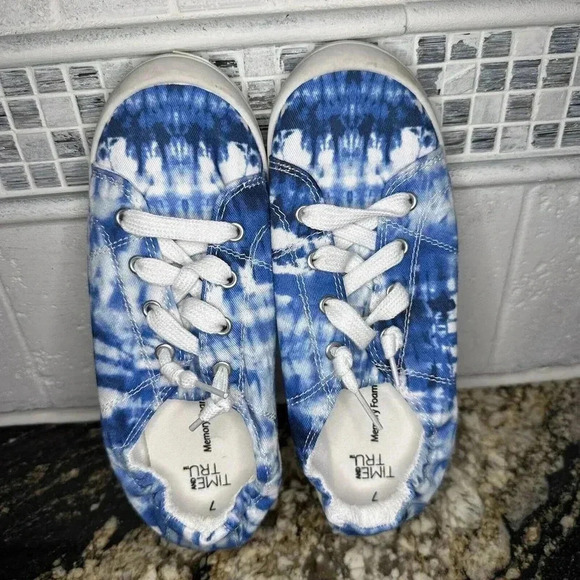 Time And Tru Shoes - Time And Tru - Blue & White Tye Dye Woman's Shoes Size 7, NEW without Tags!